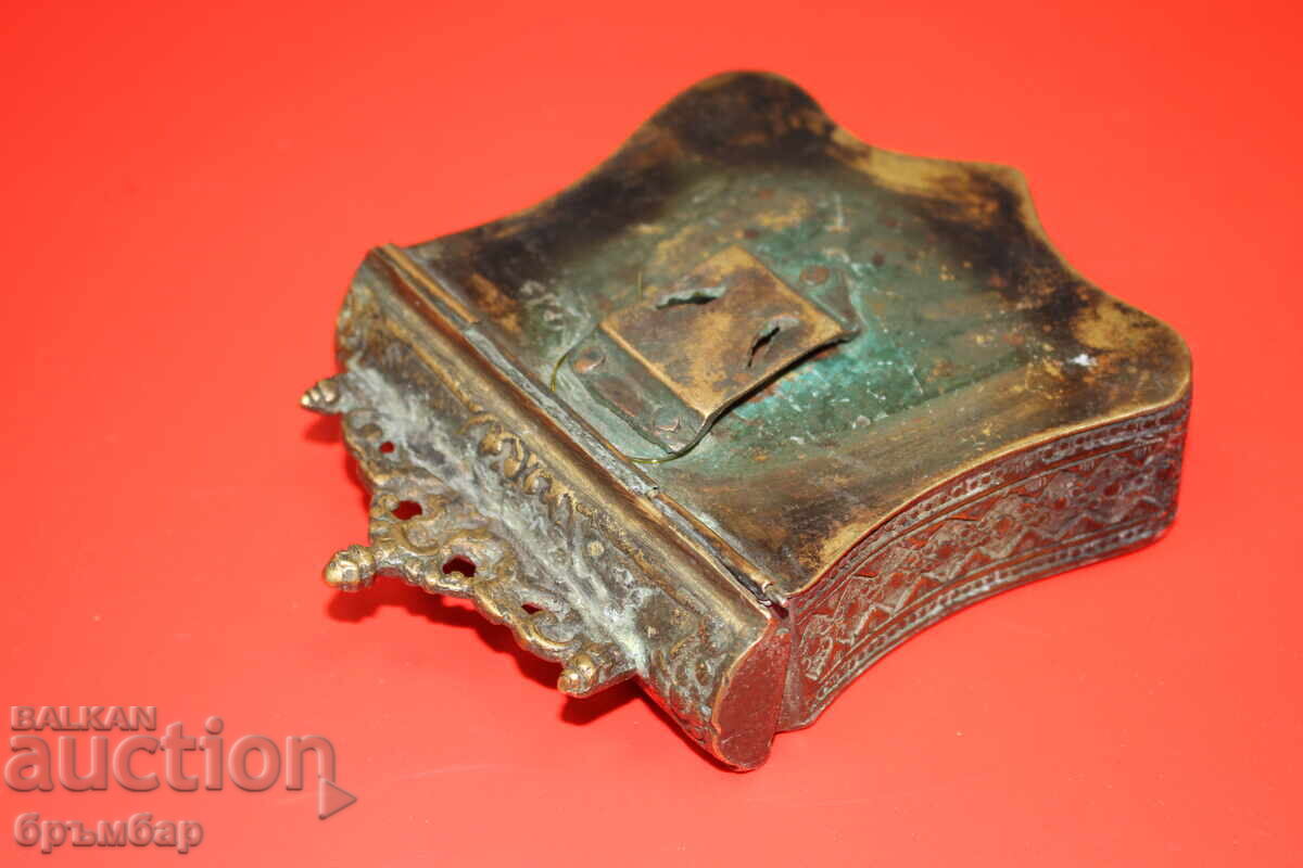 Ottoman Balkan bronze box, cartridge pouch, powder flask - 7