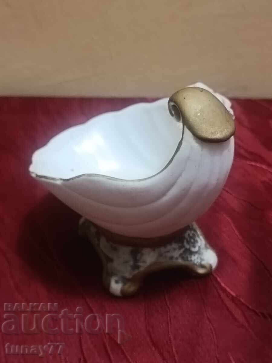 Porțelan vintage cu preț € 4.00 | 7.82 BGN Porțelan vintage cu preț € 4.00 | 7.82 BGN