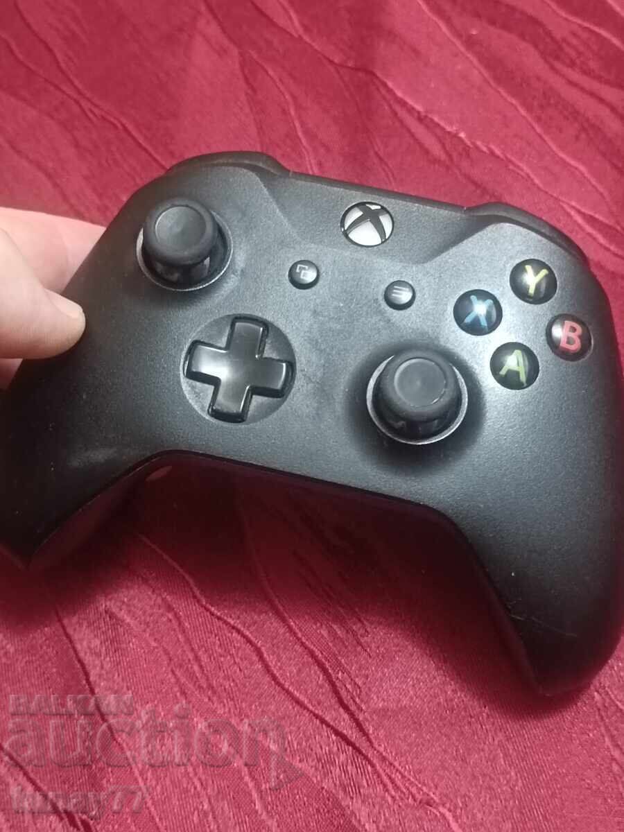 Controler Xbox Wireless, 40 de ore de viață a bateriei, Bluetooth cu preț 35.00 BGN | € 17.90