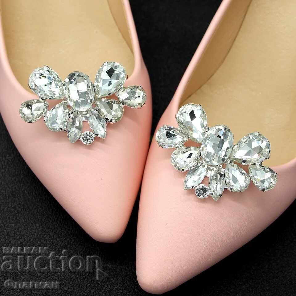 Καταράμι με κρύσταλλα για γυναικεία παπούτσια / 8 Καταράμι με κρύσταλλα για γυναικεία παπούτσια / 8