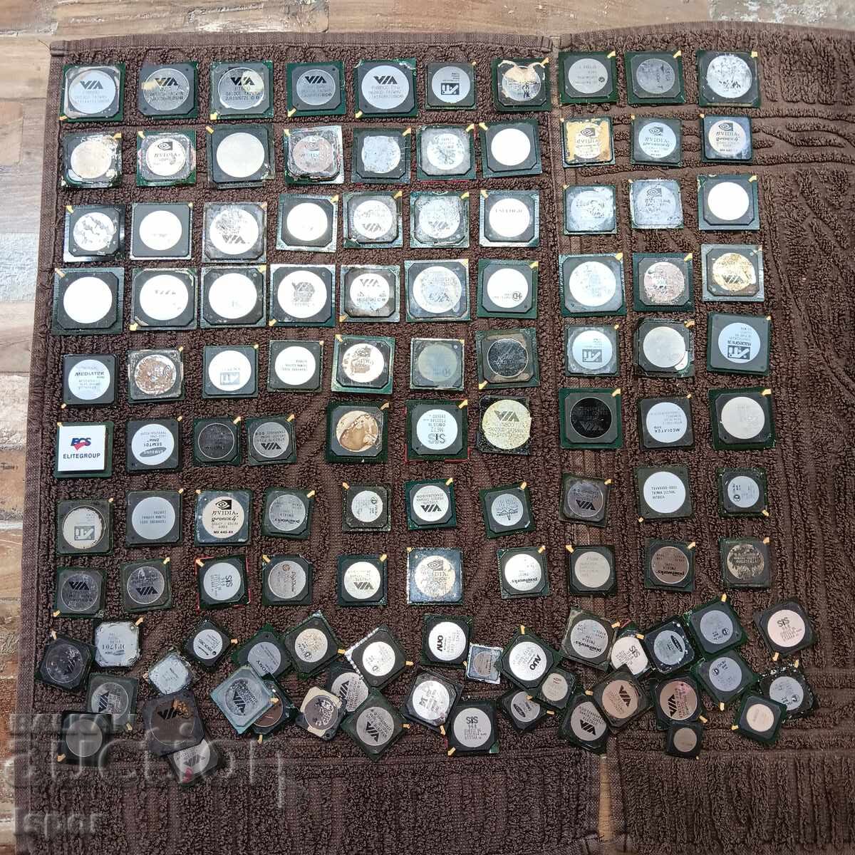 BGA chips 115 pcs / 532 g