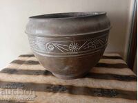 Ghiveci vechi din alamă, jardiniere