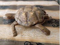 Cutie, scrumieră țestoasă