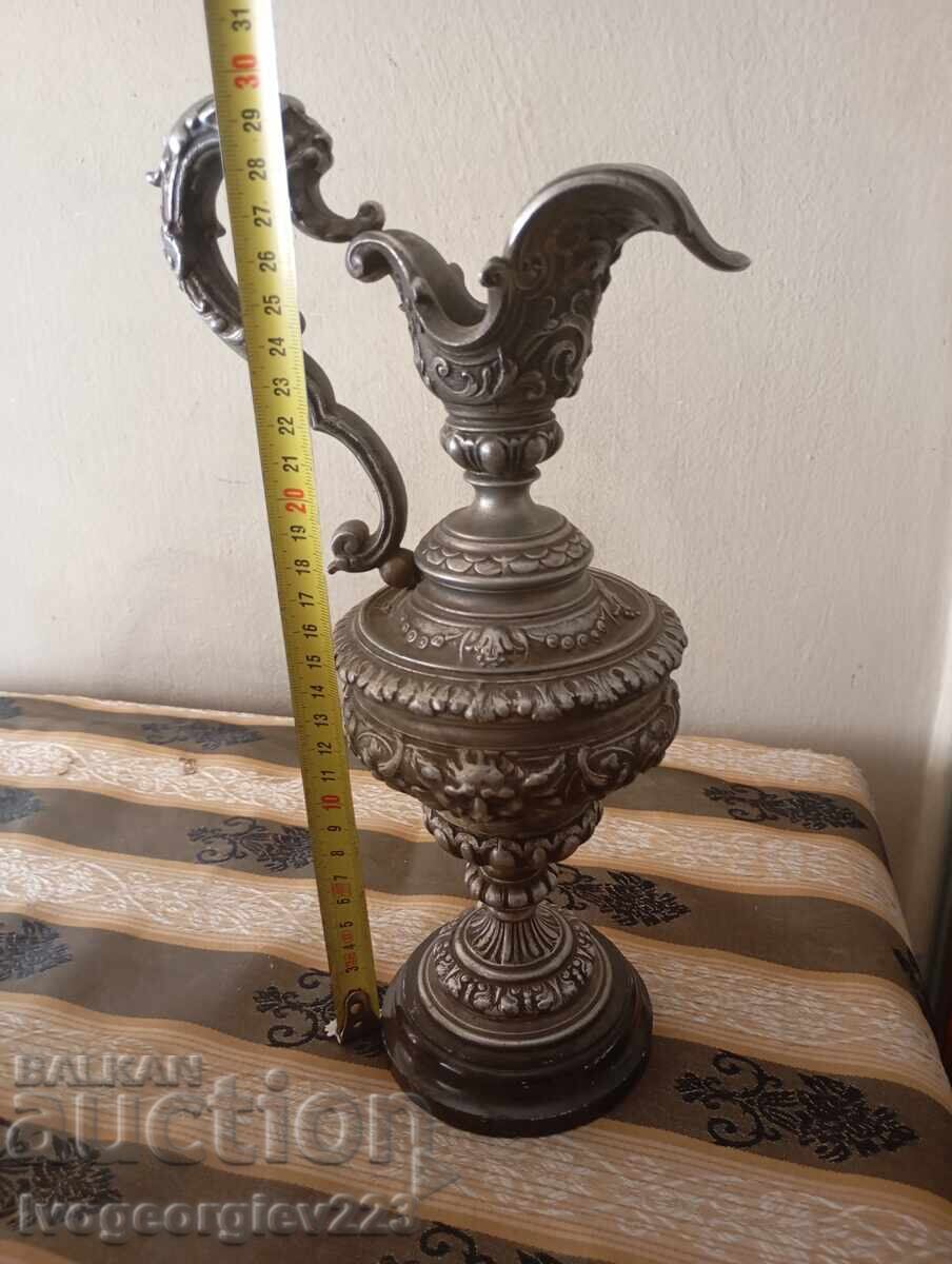Auction Baroque candlestick, decorative jug Auction Baroque candlestick, decorative jug