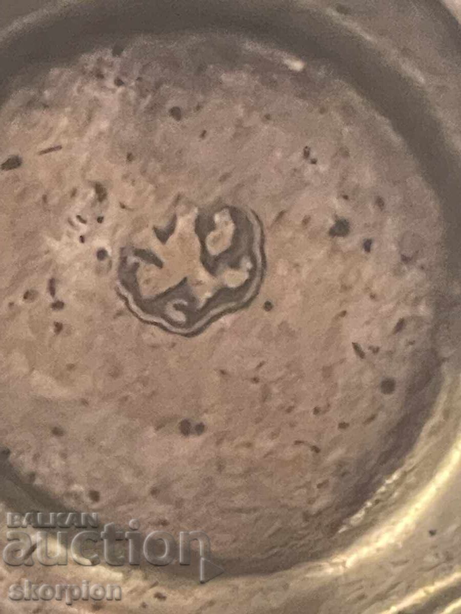 Παράδοση Παλιό κηροπήγιο Παράδοση Παλιό κηροπήγιο