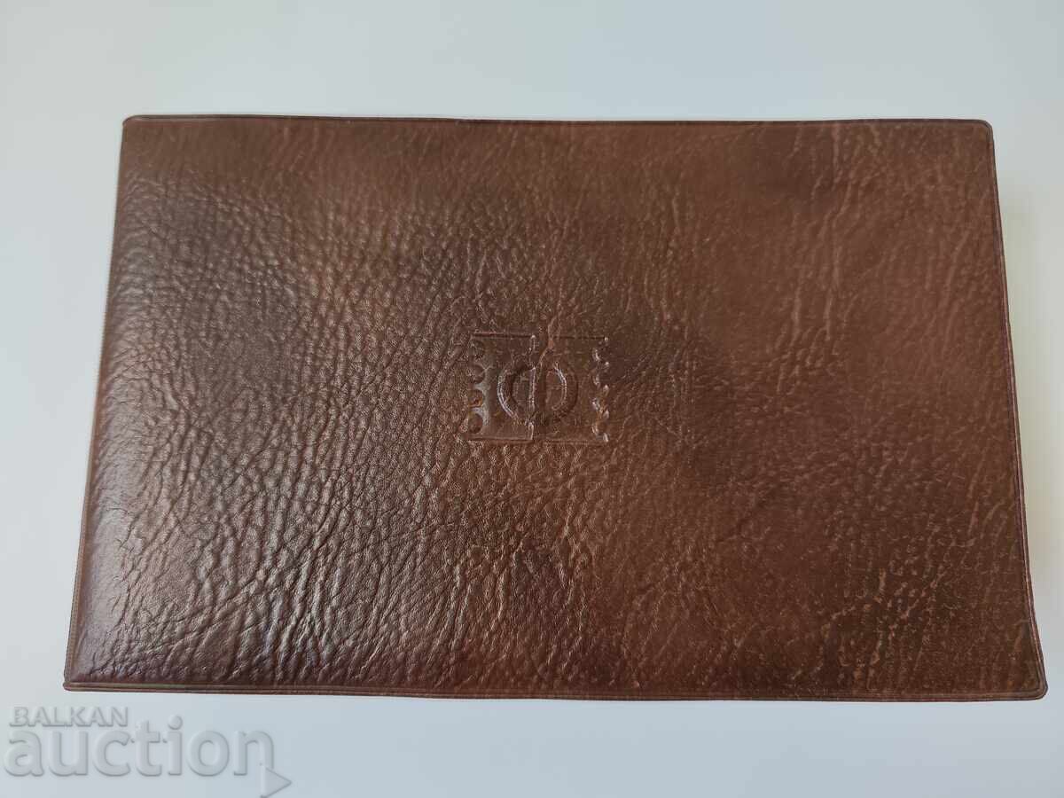 Livrarea Clasor mare cu 50 de bancnote