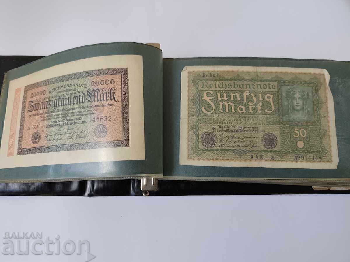 Clasor mare cu 50 de bancnote