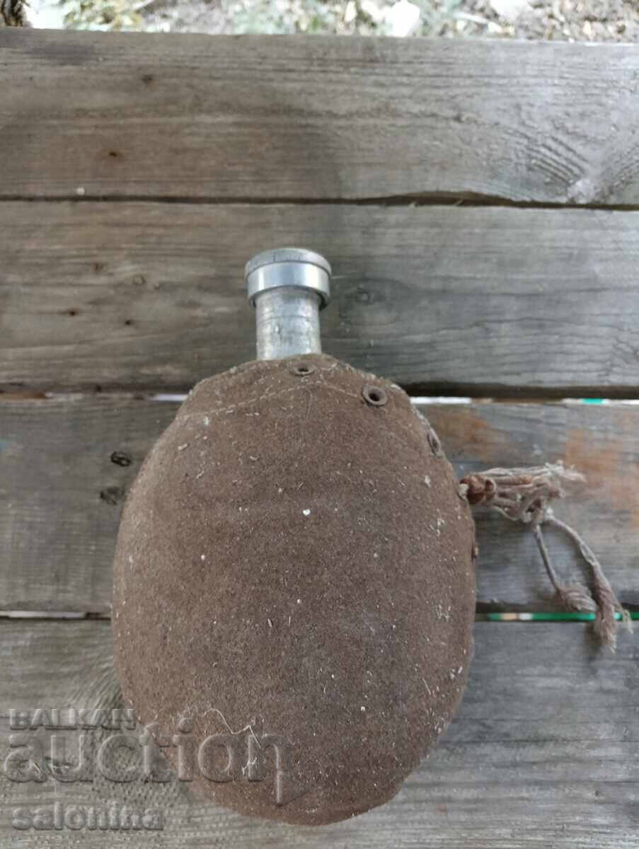 Войнишка манерка