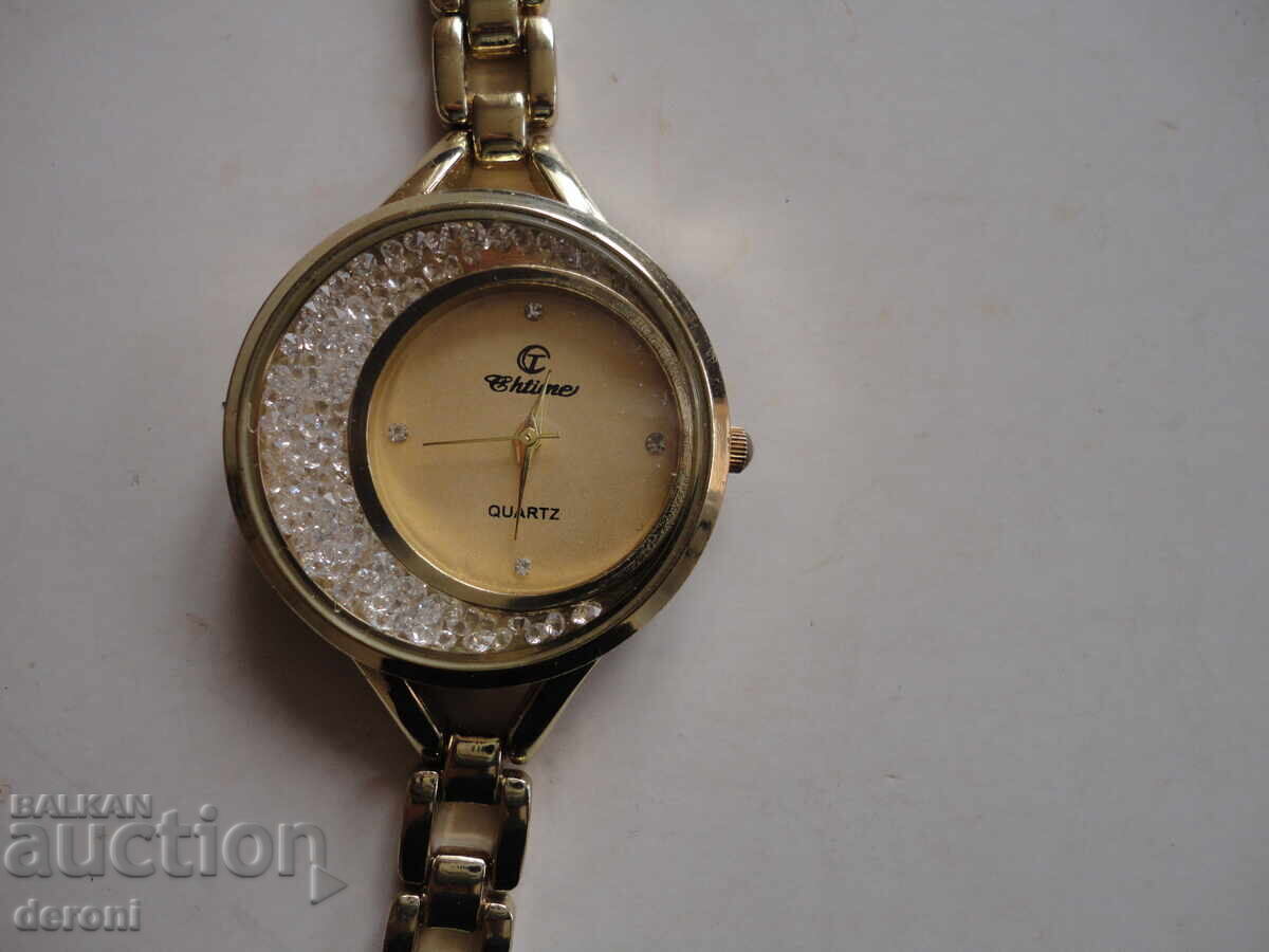 Gold-plated watch with crystals with price 25.00 BGN | € 12.78