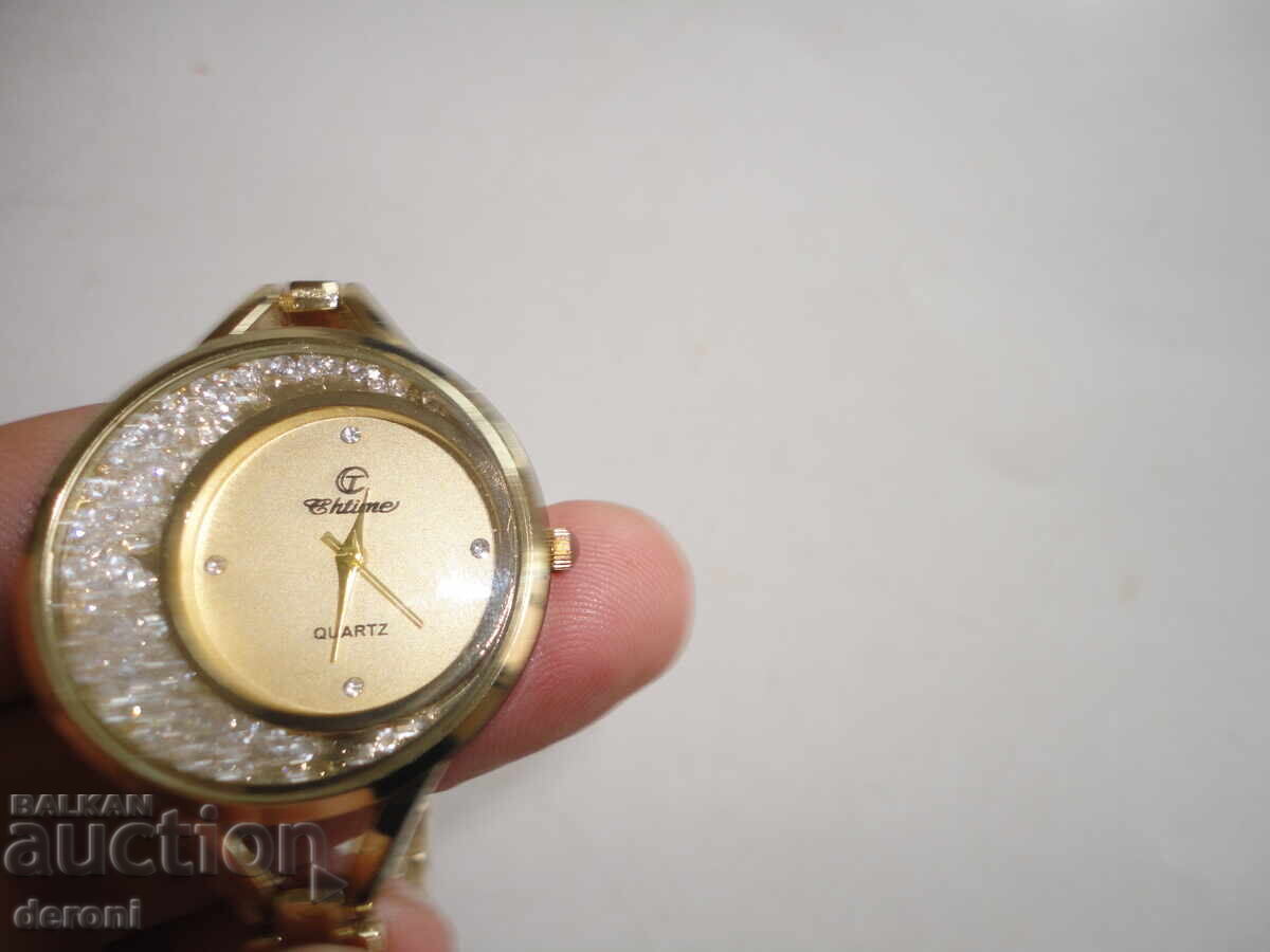 Gold-plated watch with crystals - 7