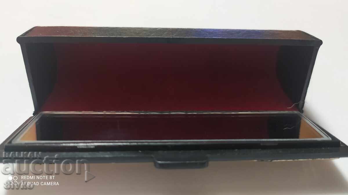 Auction  Branded Lipstick Case