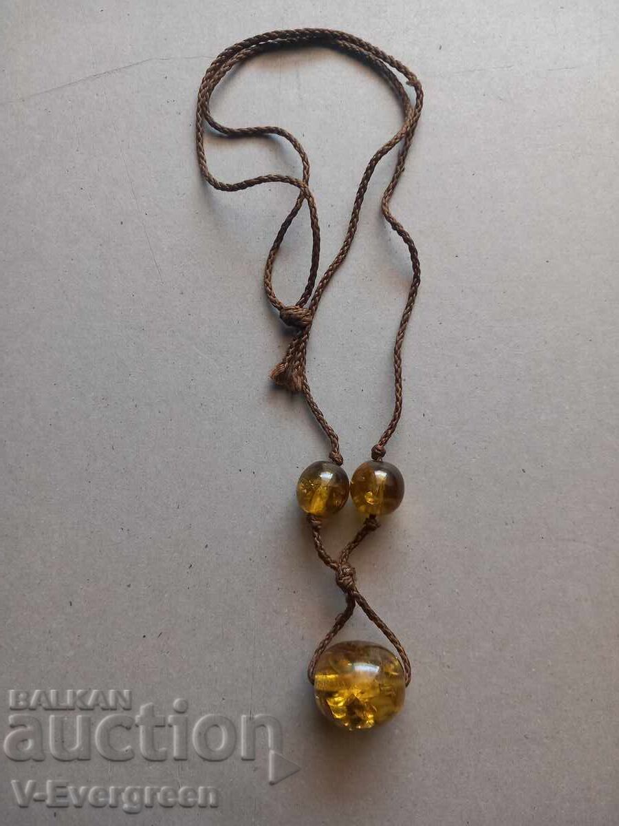 Παλιό κολιέ κοσμήματος από βακελίτη πλαστικό Παλιό κολιέ κοσμήματος από βακελίτη πλαστικό