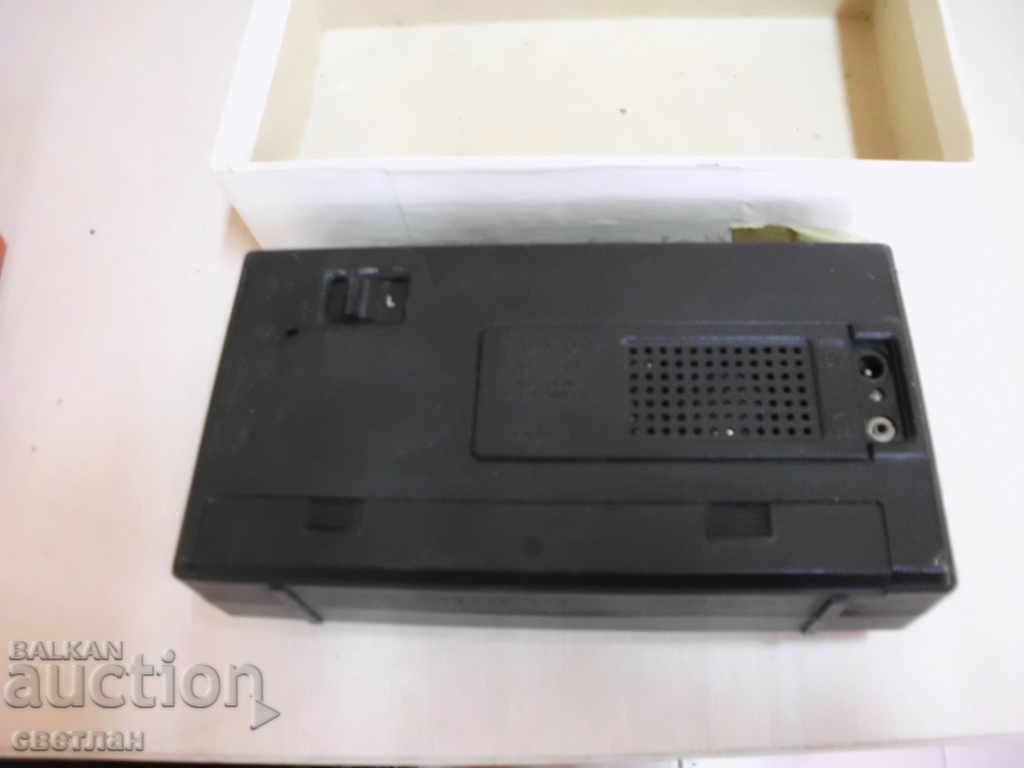 RADIO VECHI cu preț 60.00 BGN | € 30.68 RADIO VECHI cu preț 60.00 BGN | € 30.68