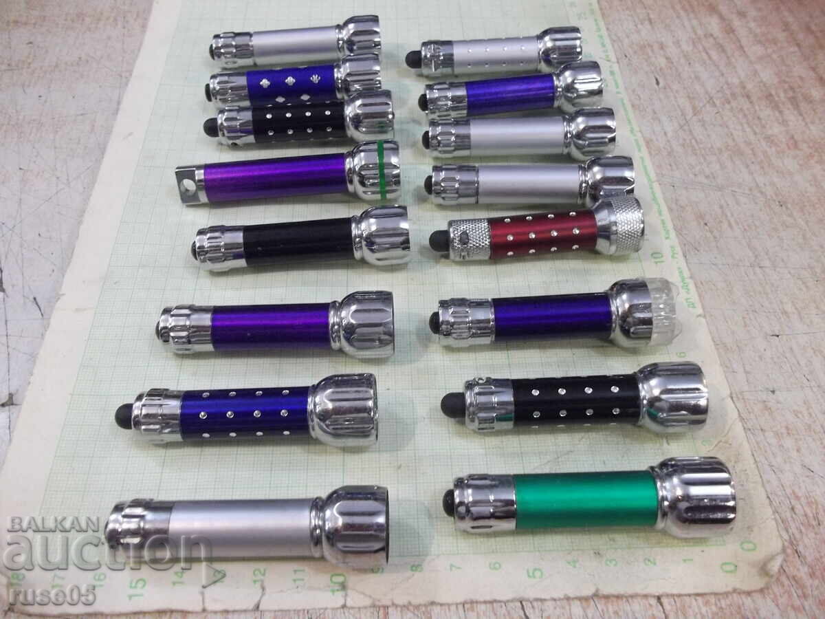 Licitație Lot de 16 Lanterne cu 7 LED-uri funcționale