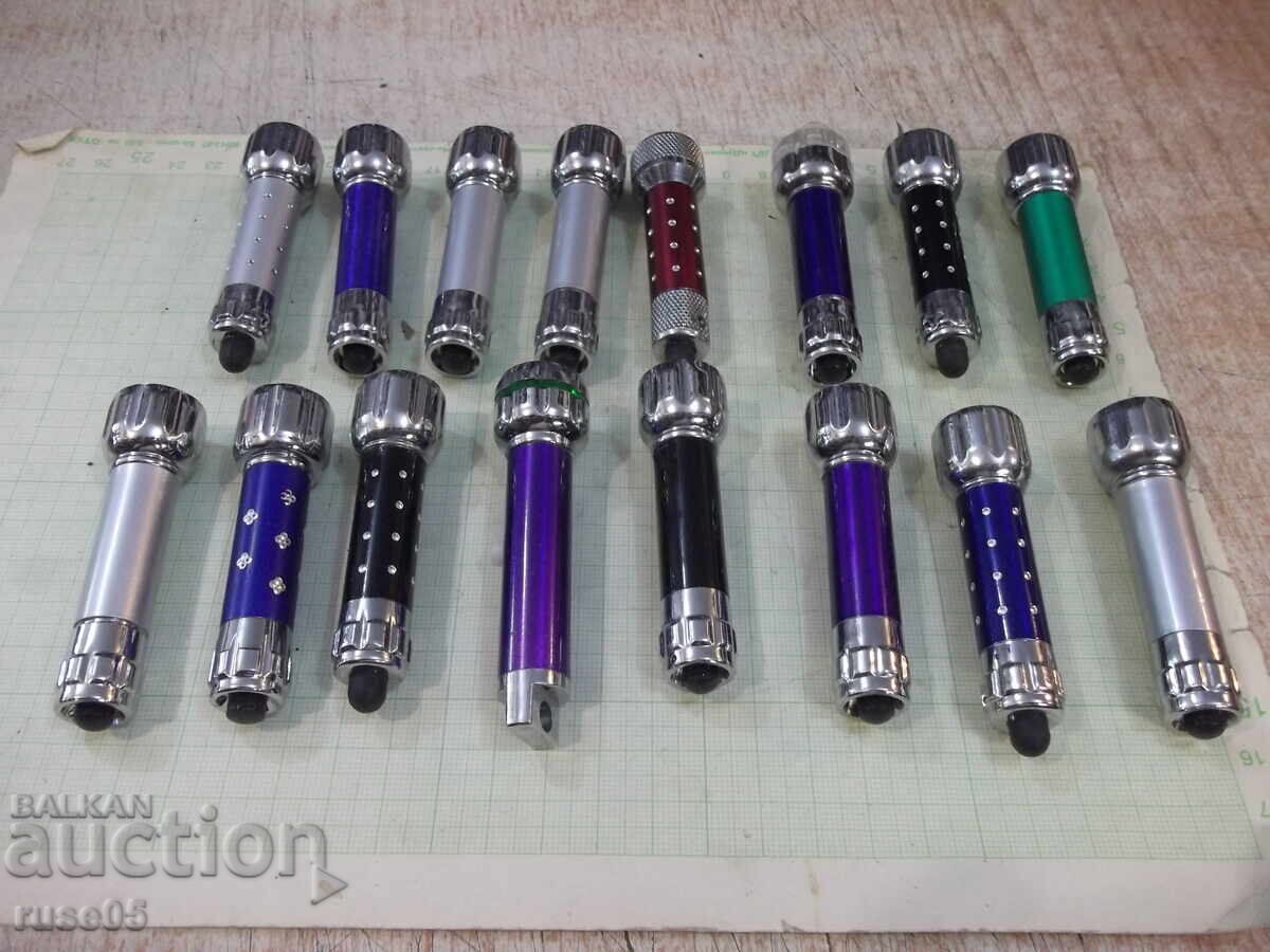 Livrarea Lot de 16 Lanterne cu 7 LED-uri funcționale