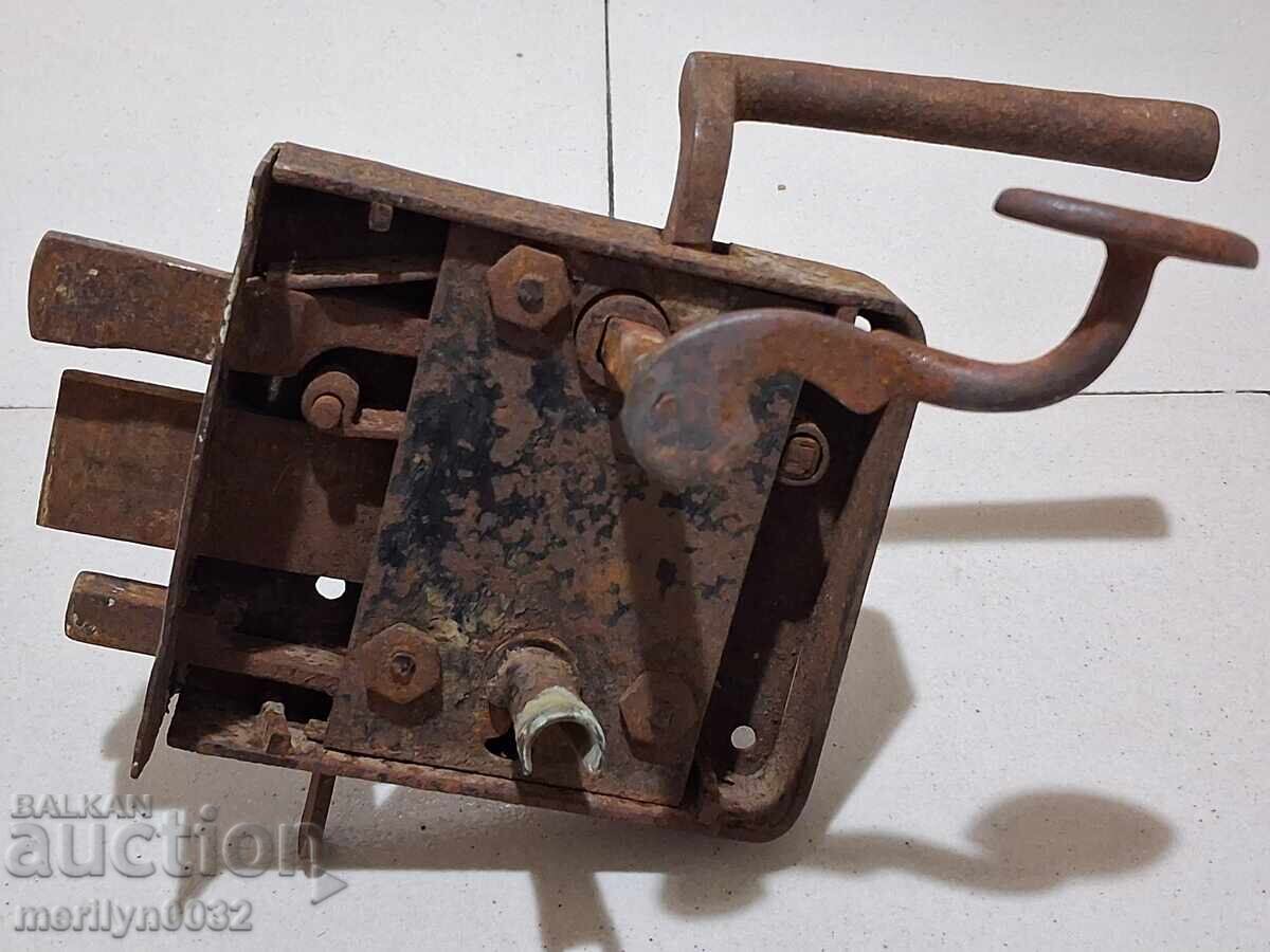 Delivery of Old lock with key, latch late 19th century Delivery of Old lock with key, latch late 19th century
