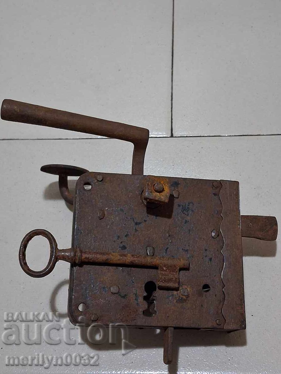Old lock with key, latch late 19th century - 5 Old lock with key, latch late 19th century - 5