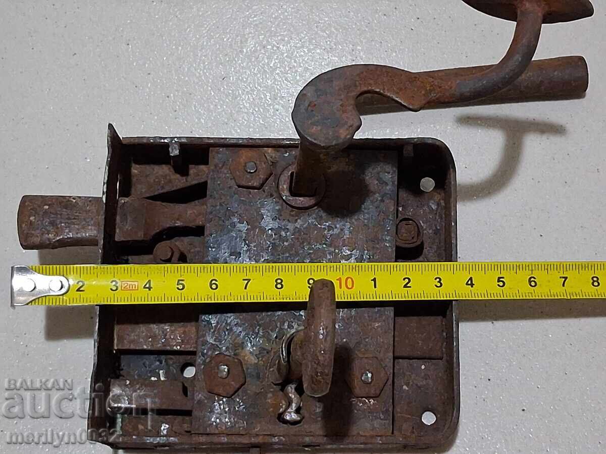 Old lock with key, latch late 19th century - 7 Old lock with key, latch late 19th century - 7
