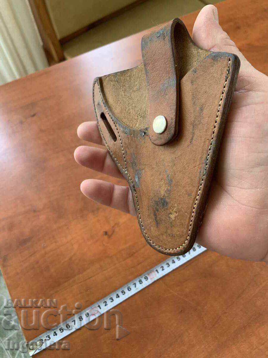 Θήκη πιστολιού δερμάτινη, μαρκαρισμένη με τιμή 9.00 BGN | € 4.60 Θήκη πιστολιού δερμάτινη, μαρκαρισμένη με τιμή 9.00 BGN | € 4.60