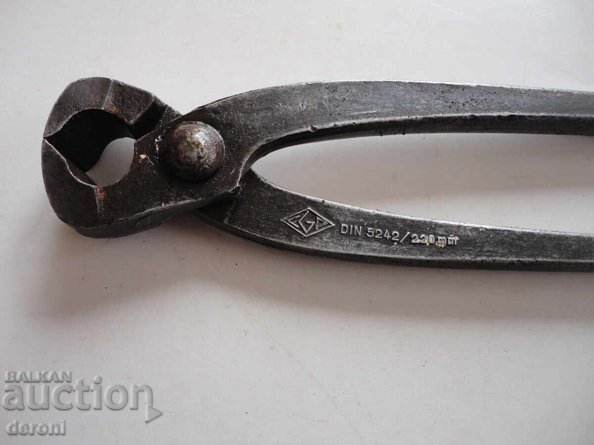 Γερμανικές πένσες οπλισμού Din 5242 με τιμή 25.00 BGN | € 12.78