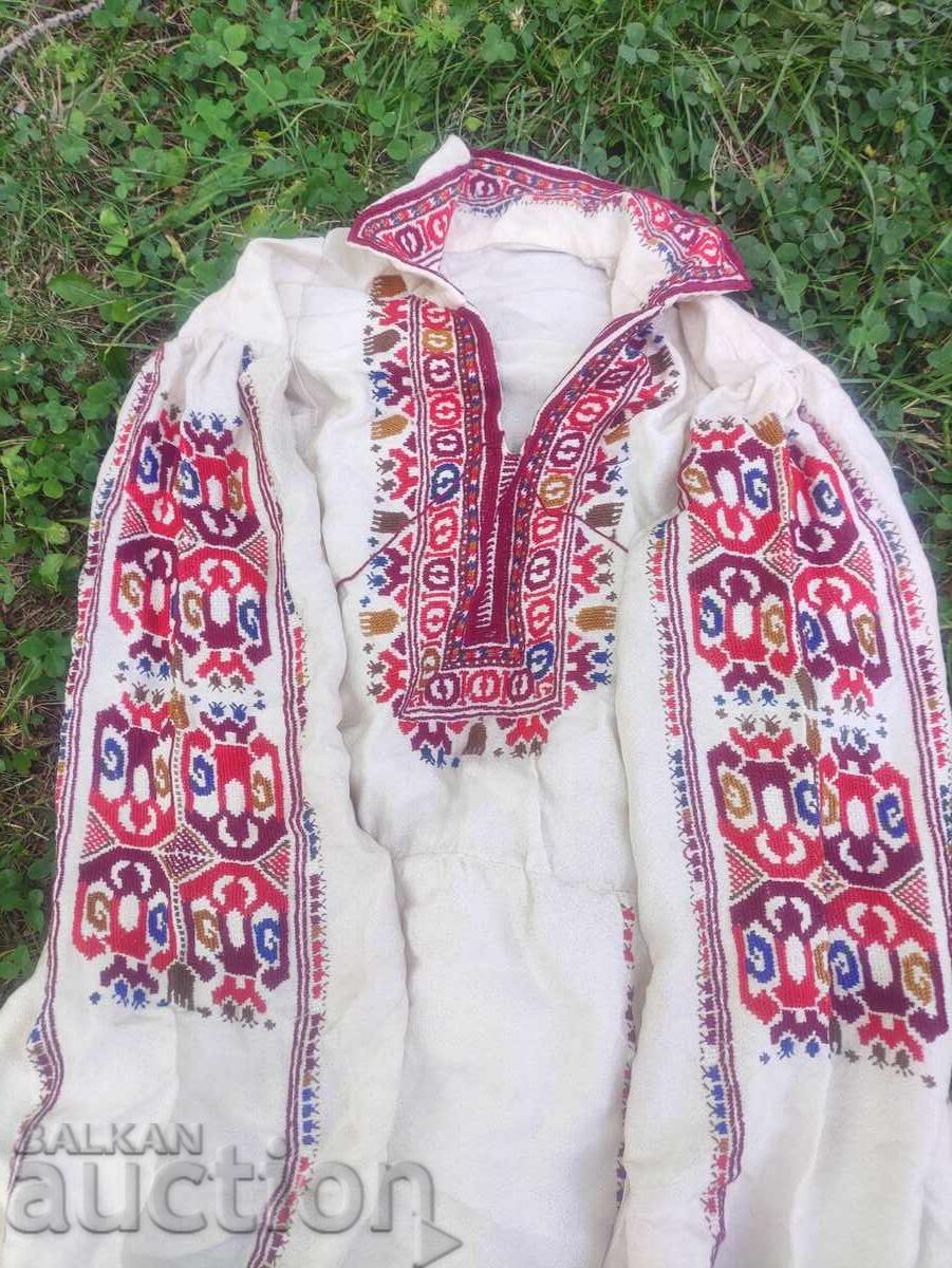 Tricou rochie cu preț 1500.00 BGN | € 766.94 Tricou rochie cu preț 1500.00 BGN | € 766.94