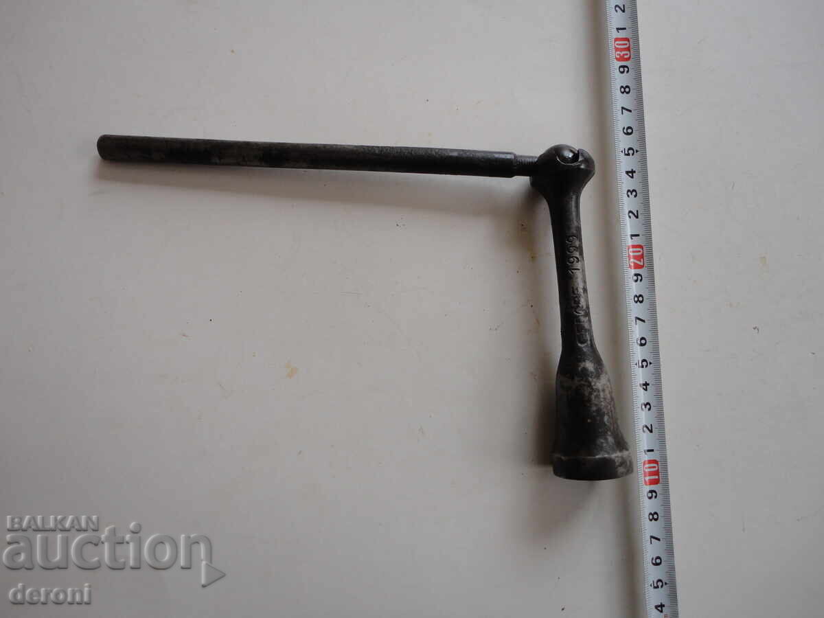 German Wrench Tool Gedore 2 with price 30.00 BGN | € 15.34