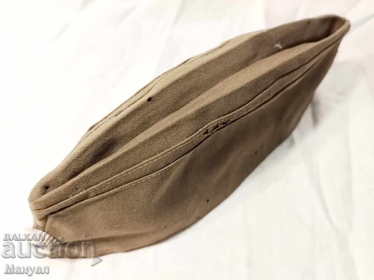 Доставка на Стара пилотка, кепе източна Германия.