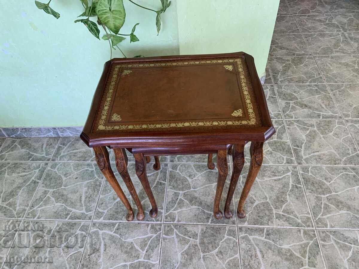 Auction TABLE TABLE TABLES TYPE ZYGON IN CHIPPENDALE STYLE - 3 PCS Auction TABLE TABLE TABLES TYPE ZYGON IN CHIPPENDALE STYLE - 3 PCS