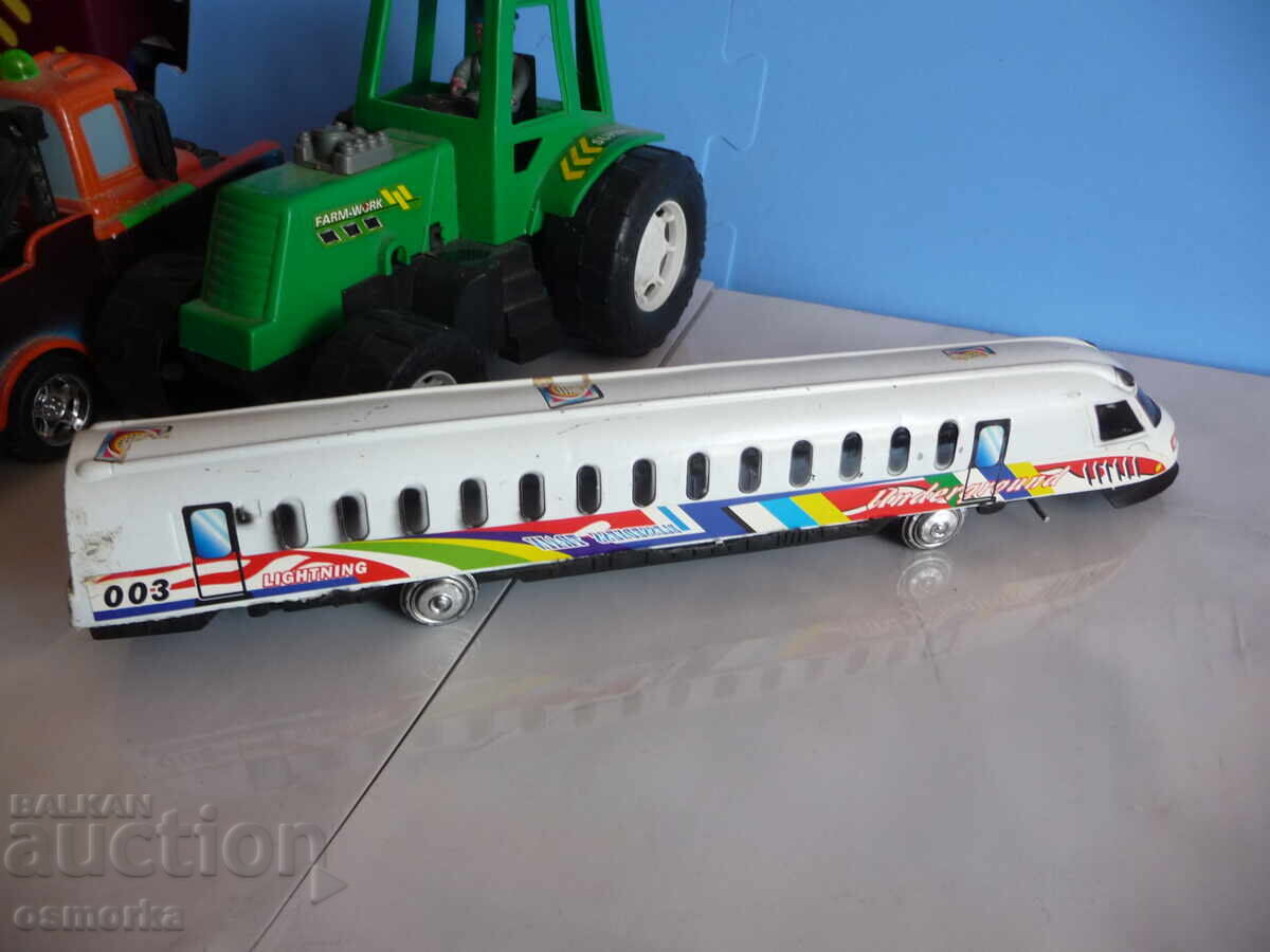 3 toys for 2 BGN. Tractor, Vlk, arrow, pickup, Matthew from Cars - 6 3 toys for 2 BGN. Tractor, Vlk, arrow, pickup, Matthew from Cars - 6