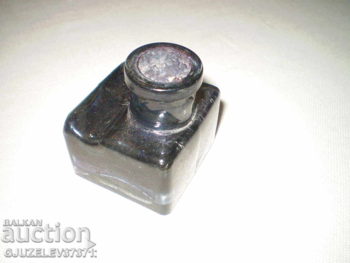 Secolul al XIX-lea, mică călimară de sticlă