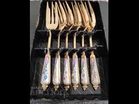 Furculițe de desert cu flori, triumful naturii 30.06.25