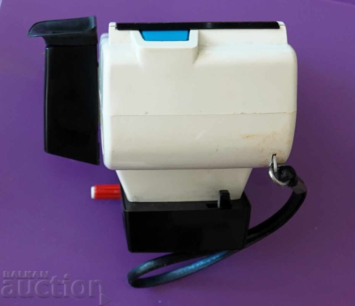 Polaroid Swinger Model 20 - 6 Polaroid Swinger Model 20 - 6