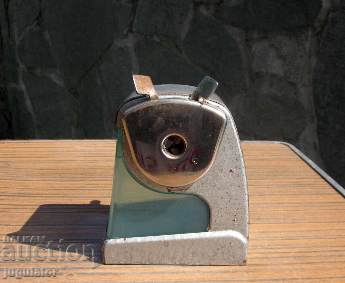 Old Russian Soviet mechanical desk sharpener NEMA 2648 - 5 Old Russian Soviet mechanical desk sharpener NEMA 2648 - 5