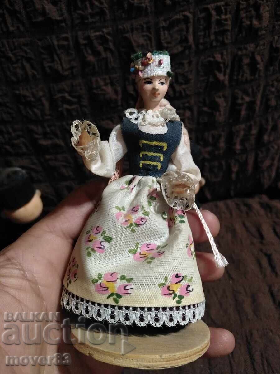 Delivery of Socialist Old Figurines-Souvenirs. Poland Delivery of Socialist Old Figurines-Souvenirs. Poland