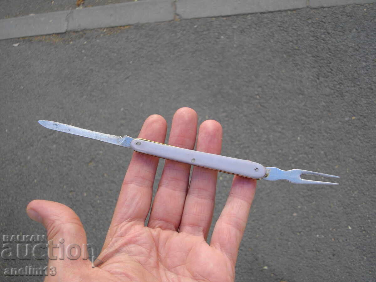 Auction  COLLECTIBLE BULGARIAN POCKET KNIFE PETKO DENEV