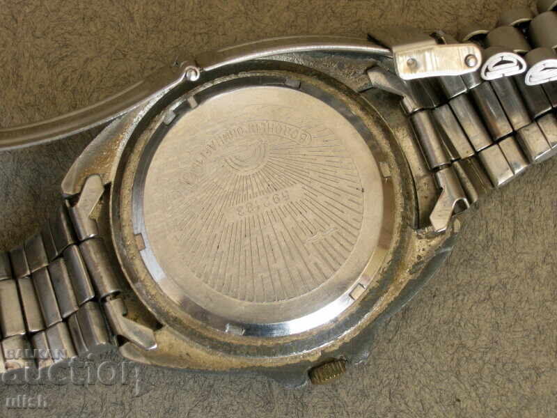 Vostok Komandirskie Watch with Bracelet with price 45.00 BGN | € 23.01