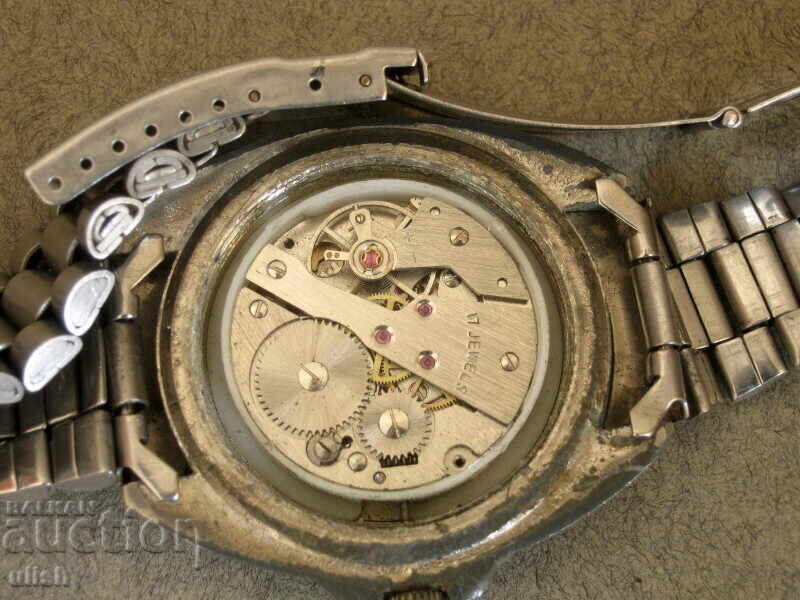 Delivery of Vostok Komandirskie Watch with Bracelet