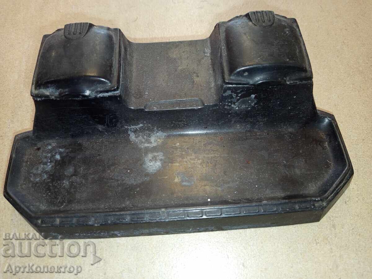 СТАРА КРАСИВА МЕТАЛНА МАСТИЛНИЦА ЗА ПИСАЛИЩЕ с цена 49.00 лв. | € 25.05