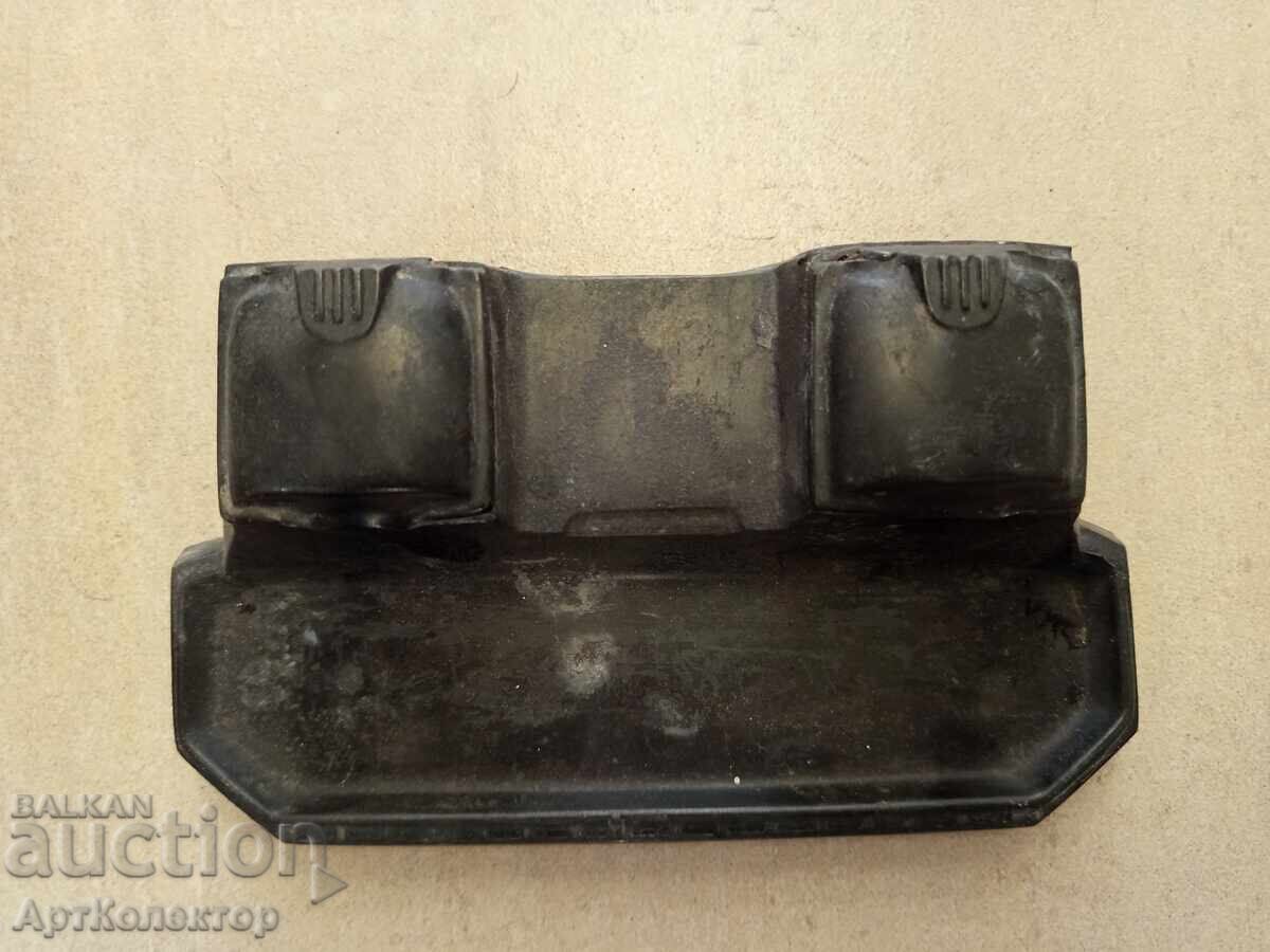 Доставка на СТАРА КРАСИВА МЕТАЛНА МАСТИЛНИЦА ЗА ПИСАЛИЩЕ