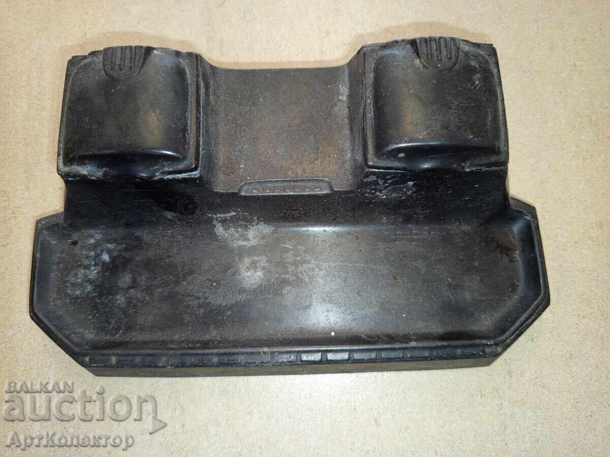 СТАРА КРАСИВА МЕТАЛНА МАСТИЛНИЦА ЗА ПИСАЛИЩЕ