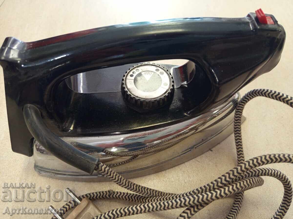 Παλιό ρωσικό σοβιετικό σίδερο ατμού sssr με τιμή 29.00 BGN | € 14.83 Παλιό ρωσικό σοβιετικό σίδερο ατμού sssr με τιμή 29.00 BGN | € 14.83