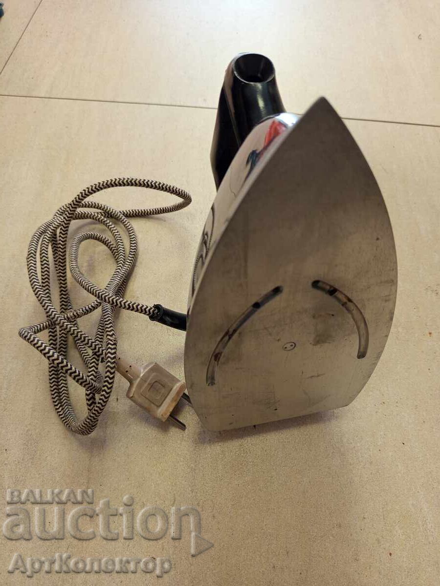 Παλιό ρωσικό σοβιετικό σίδερο ατμού sssr - 6 Παλιό ρωσικό σοβιετικό σίδερο ατμού sssr - 6