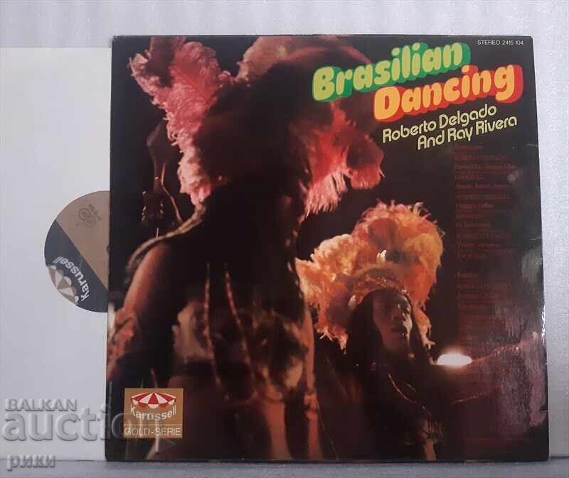 Roberto Delgado Și Ray Rivera ‎– Brasilian Dancing cu preț 15.00 BGN | € 7.67