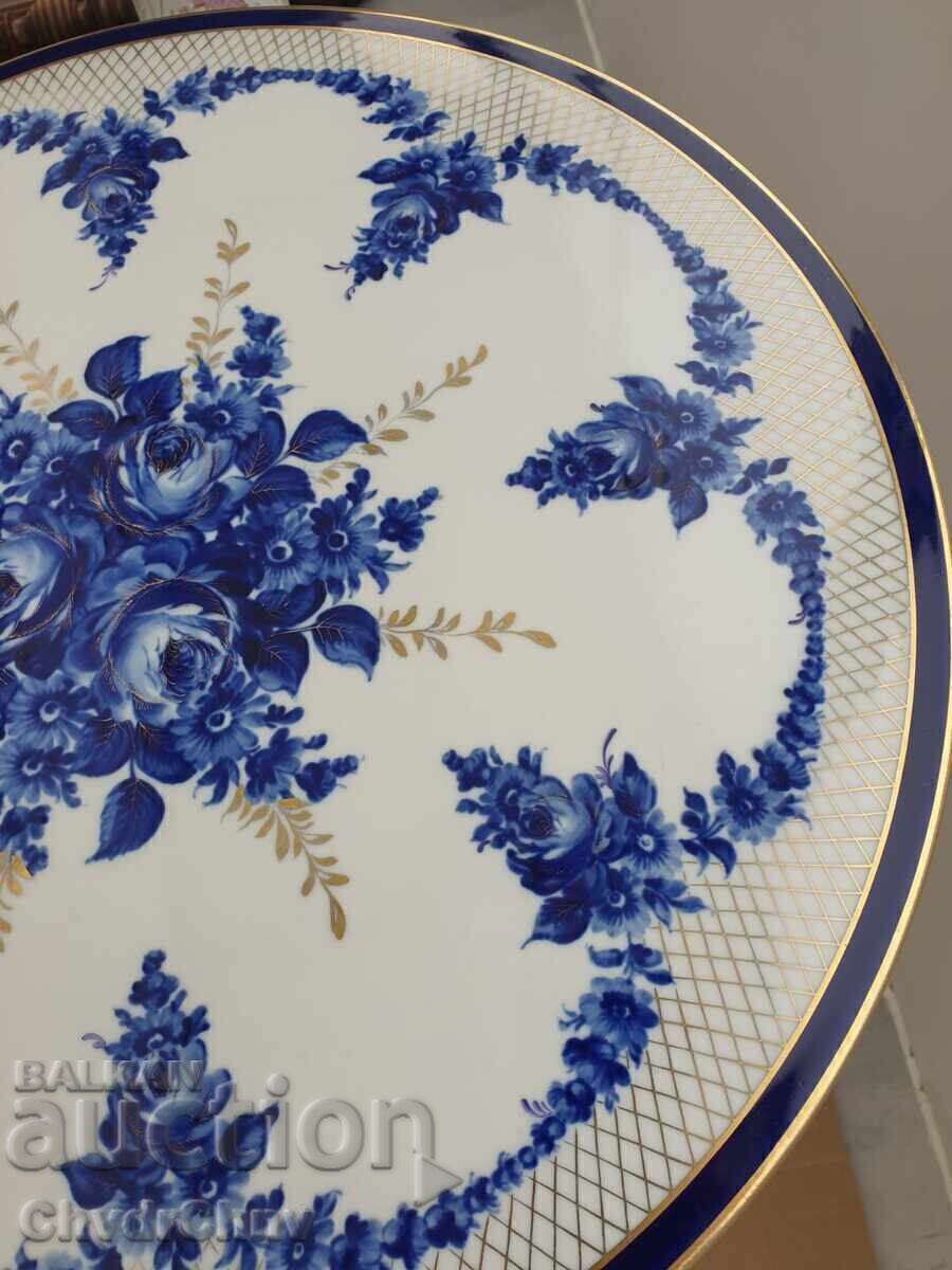 Licitație Masă mare din porțelan german Von Schierholz PMP GDR 64cm Licitație Masă mare din porțelan german Von Schierholz PMP GDR 64cm