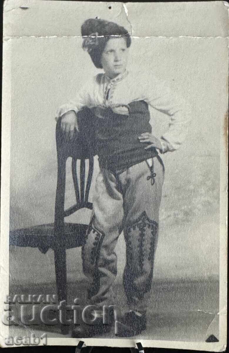 Αγόρι με στολή Σόφια 1943