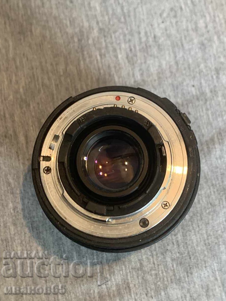 Livrarea Obiectiv pentru aparat foto