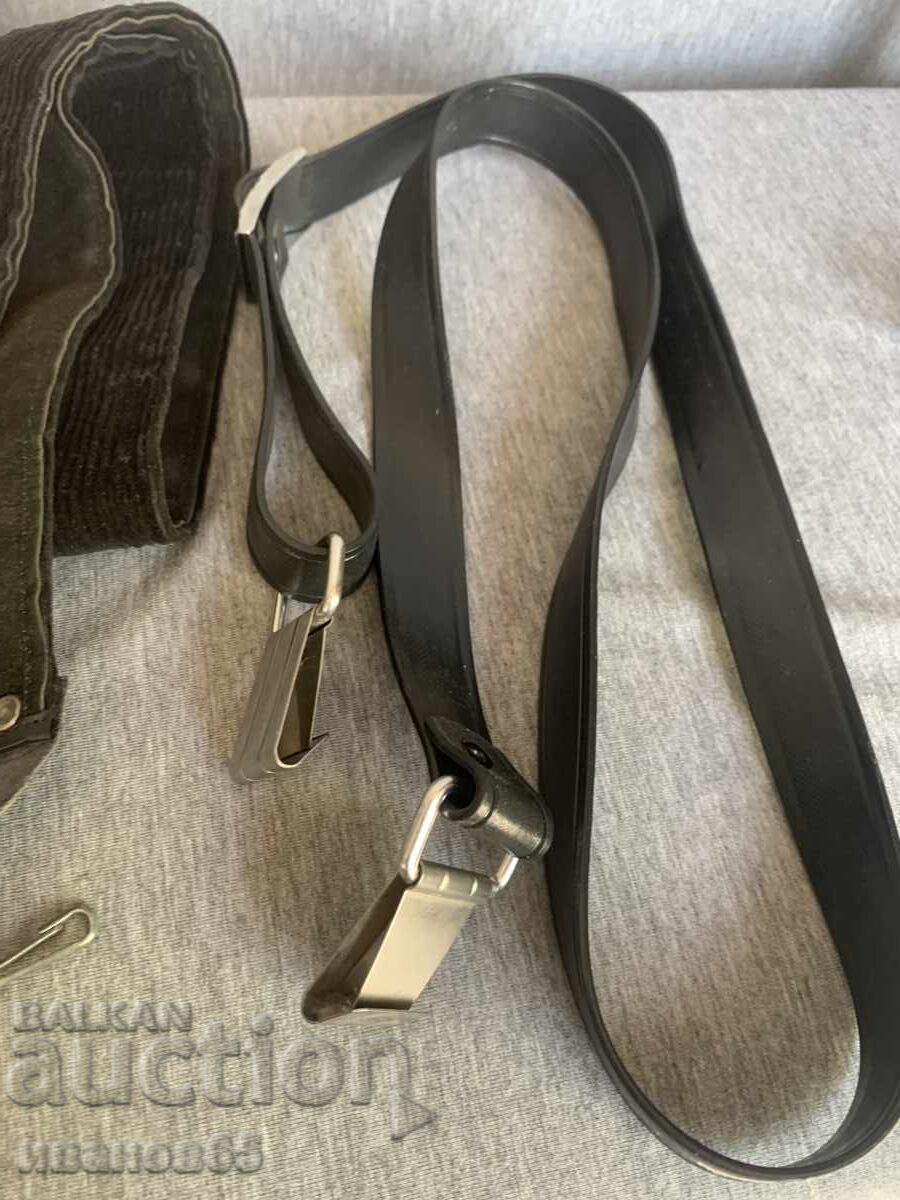 Delivery of Camera straps, price is per piece