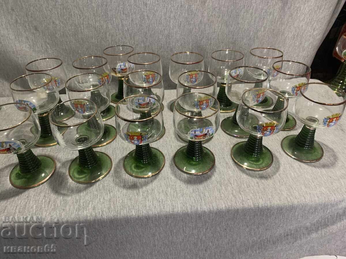 Set cupe germane cu preț 5.00 BGN | € 2.56 Set cupe germane cu preț 5.00 BGN | € 2.56