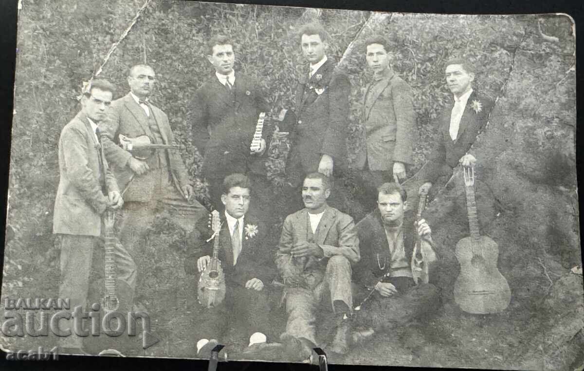 Compania "Bufnița" Gorna Dzumaya Muzicanți Compania "Bufnița" Gorna Dzumaya Muzicanți