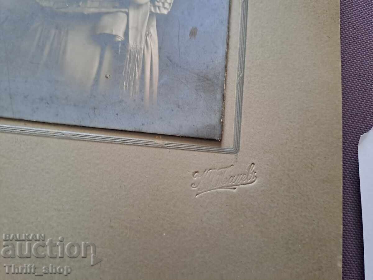 Παλιά φωτογραφία - χαρτόνι - Πορτρέτο με τιμή 5.00 BGN | € 2.56